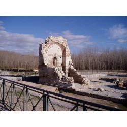 Palacio romano en ruinas