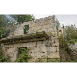 Aldea abandonada en Galicia